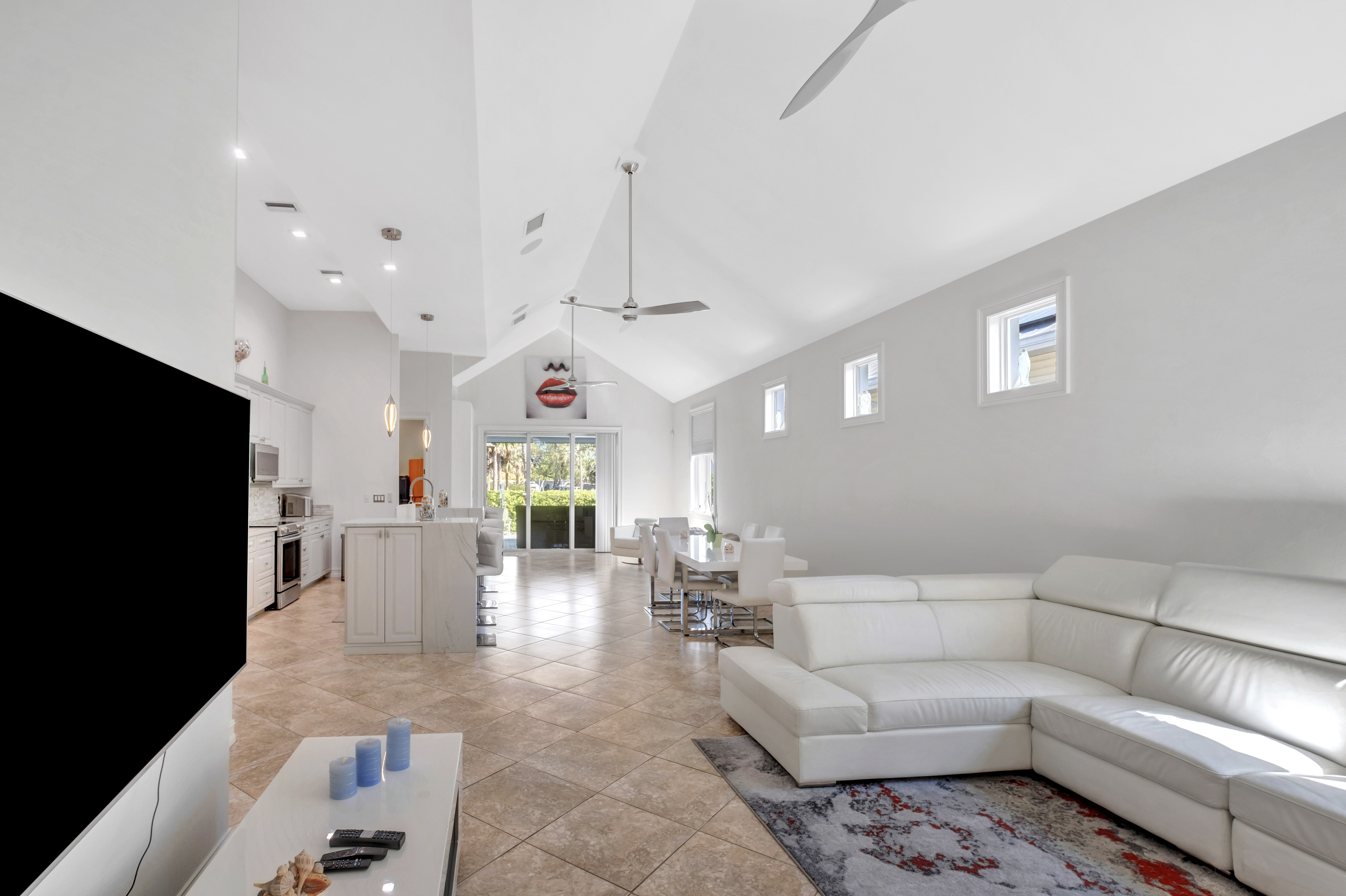 3005 Coco Ave — Aerial Front View