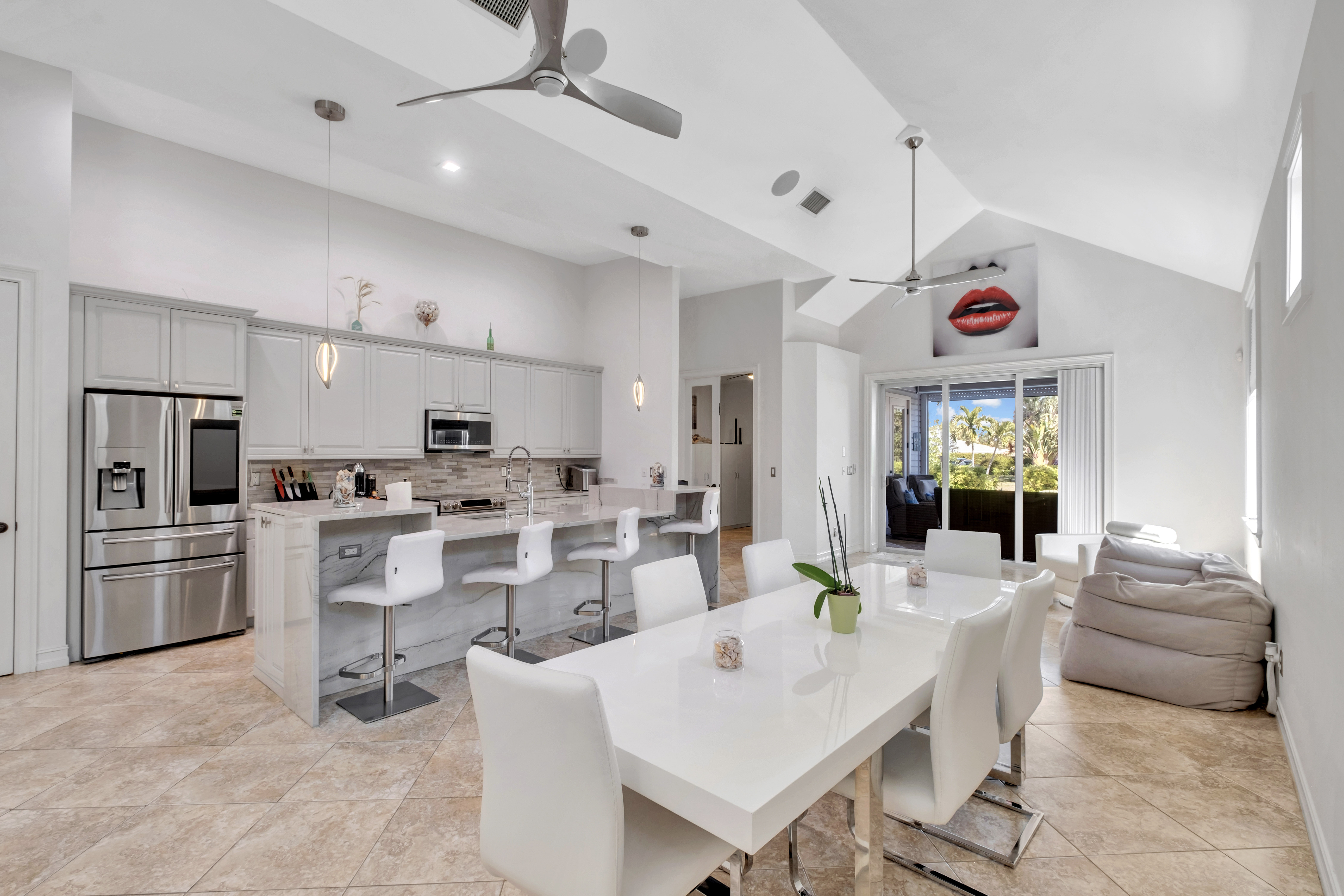 3005 Coco Ave — Outdoor Kitchen & Lanai